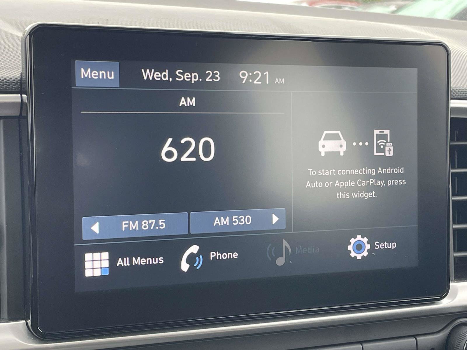 Certified 2022 Hyundai Venue SEL w/ Cargo Package FWD image 17