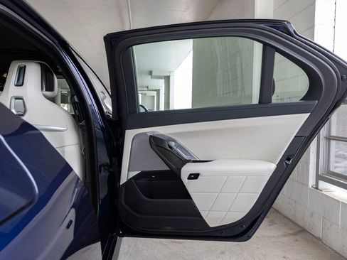 New 2026 BMW 740i image 25