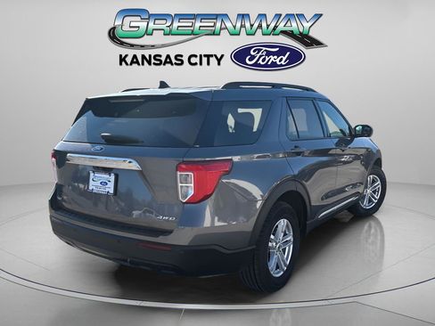 Used 2023 Ford Explorer XLT AWD/4WD image 8