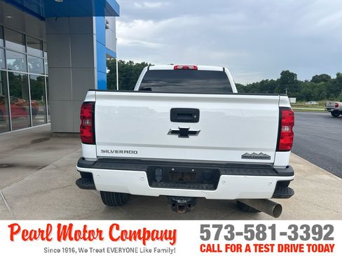 Used 2016 Chevrolet Silverado 2500 High Country w/ Duramax Plus Package AWD/4WD image 5