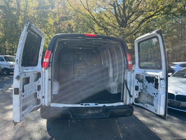 Used 2017 Chevrolet Express 2500 RWD image 12