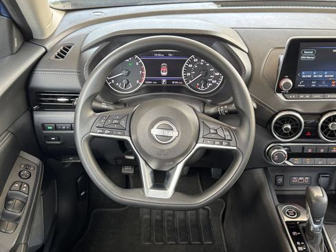 Used 2025 Nissan Sentra SV FWD image 27