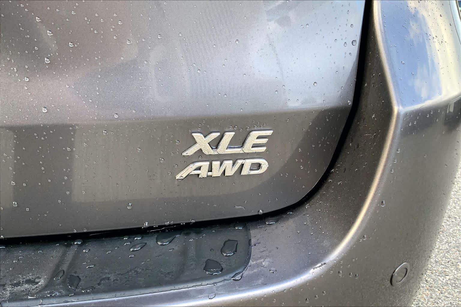 Used 2017 Toyota Sienna XLE Premium AWD/4WD image 10