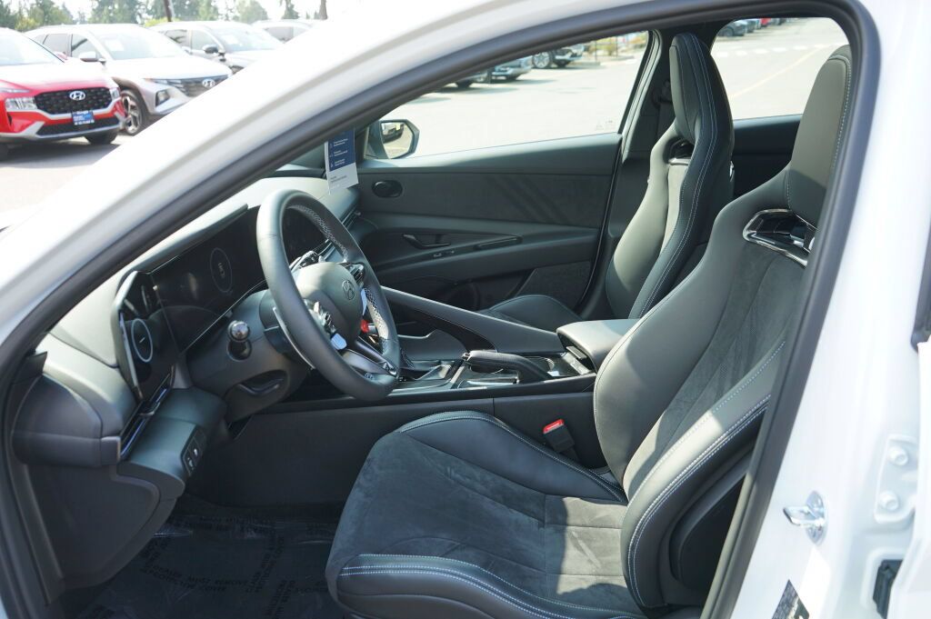 Certified 2025 Hyundai Elantra N FWD image 18