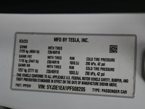 Used 2023 Tesla Model 3 Standard Range image 8