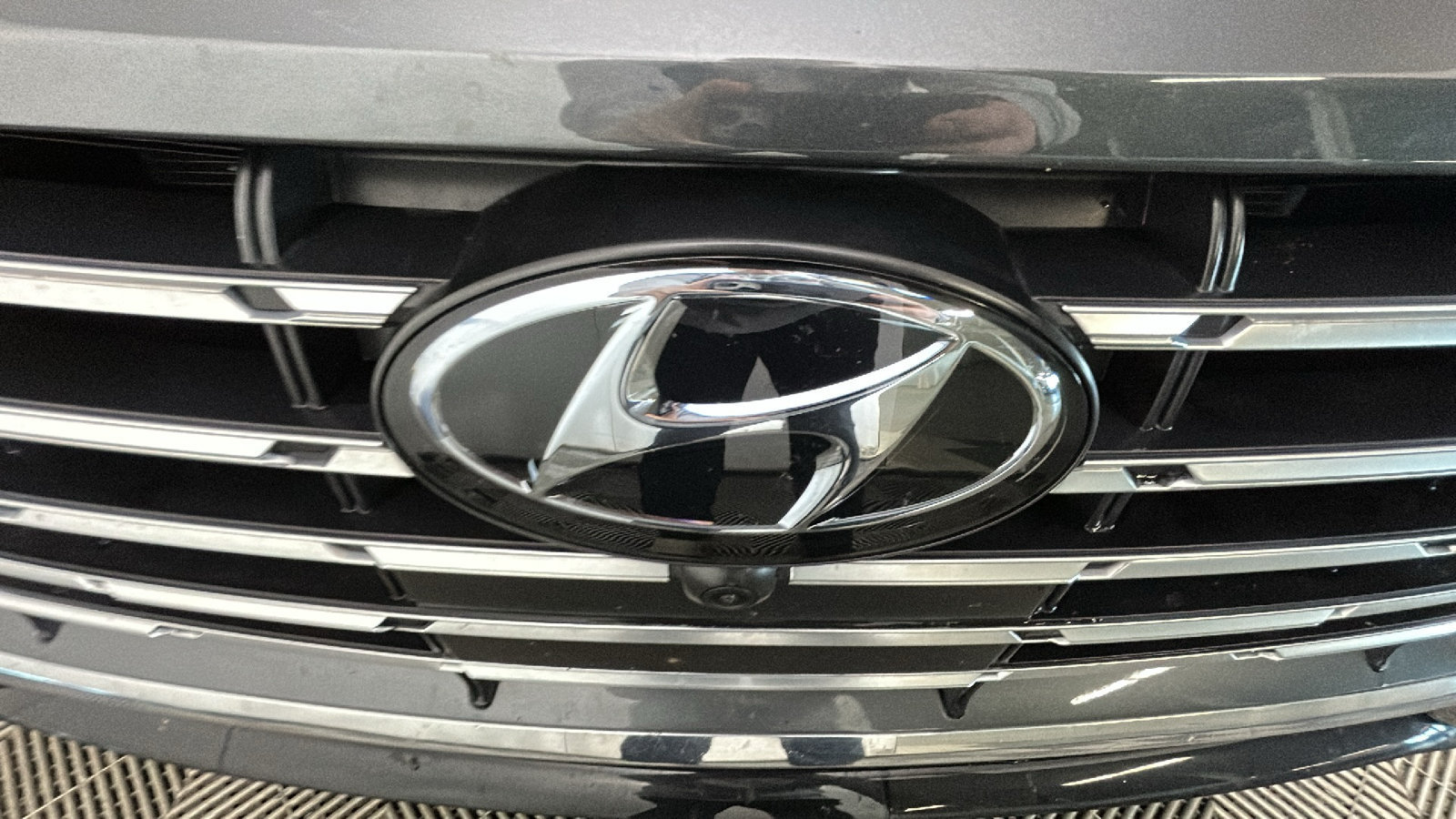 Used 2023 Hyundai Sonata Limited w/ Cargo Package FWD image 10
