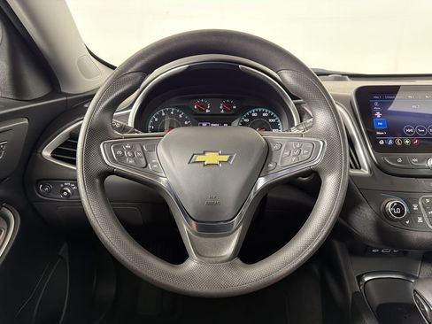 Used 2025 Chevrolet Malibu LT FWD image 9