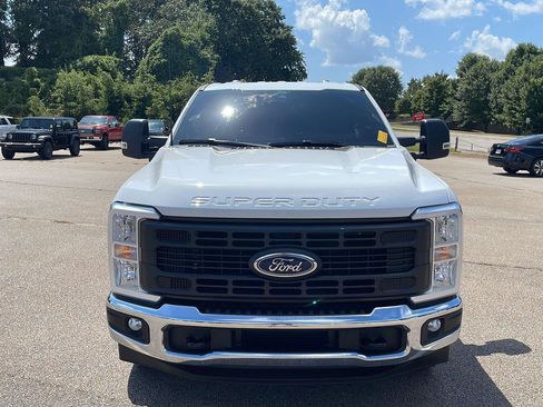 Used 2025 Ford F250 XL w/ XL Chrome Package RWD image 2