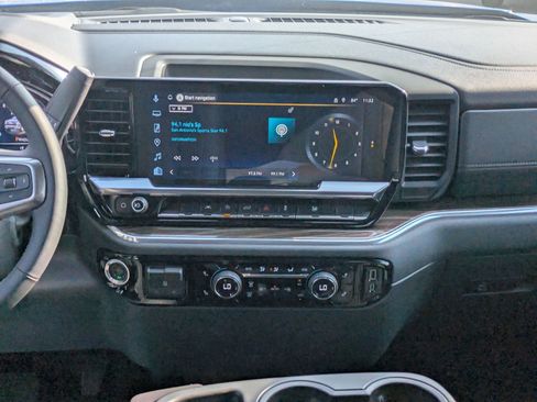 Certified 2025 Chevrolet Silverado 1500 LT image 18