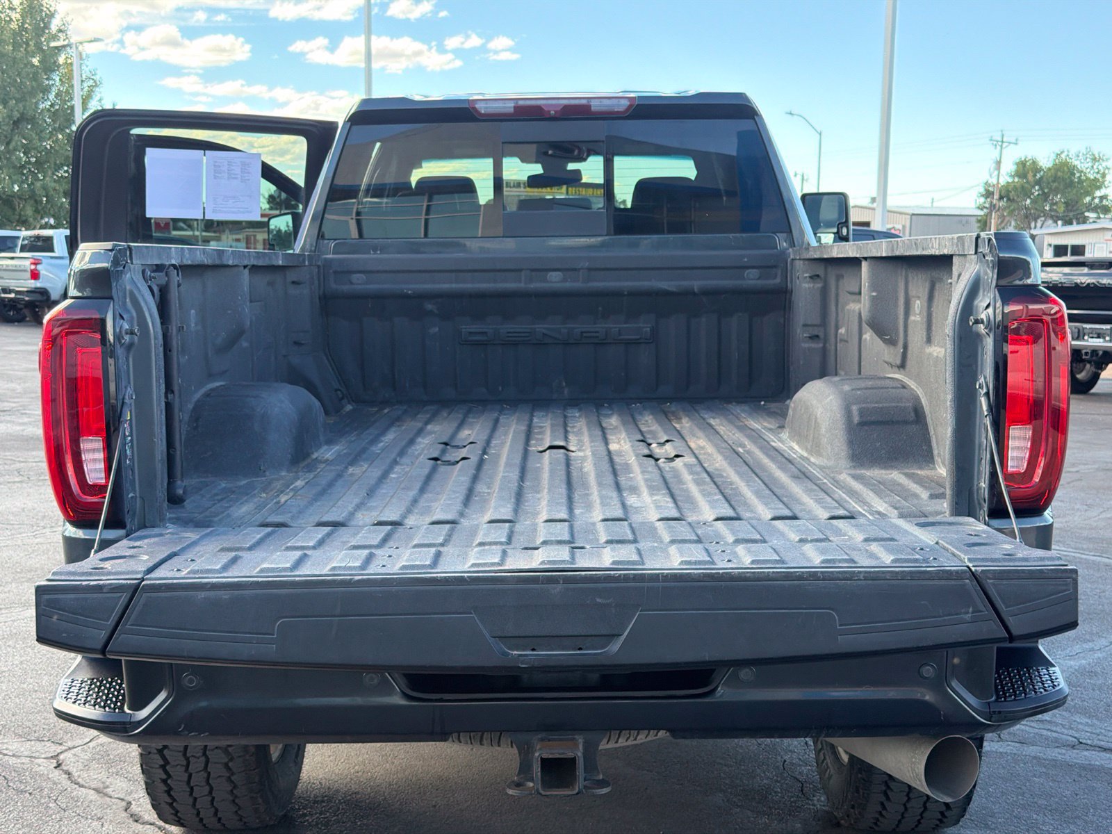 Used 2022 GMC Sierra 3500 Denali AWD/4WD image 28