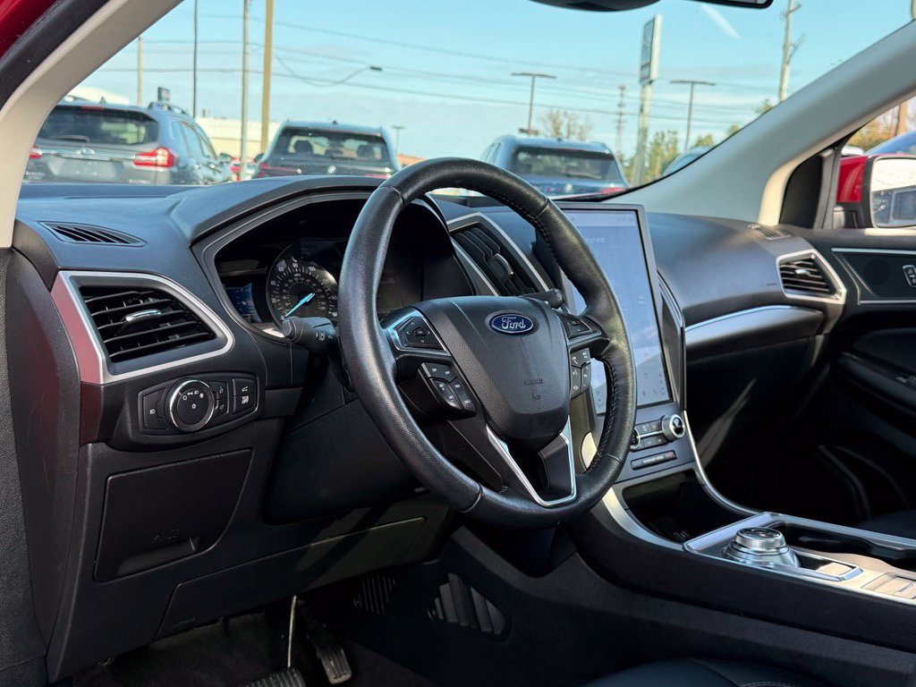 Certified 2022 Ford Edge SEL w/ Convenience Package AWD/4WD image 12