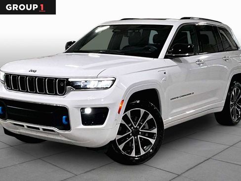 Used 2023 Jeep Grand Cherokee Overland w/ Advanced Protech Group III AWD/4WD image 1