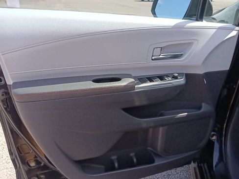 Used 2023 Toyota Sienna XSE FWD image 11