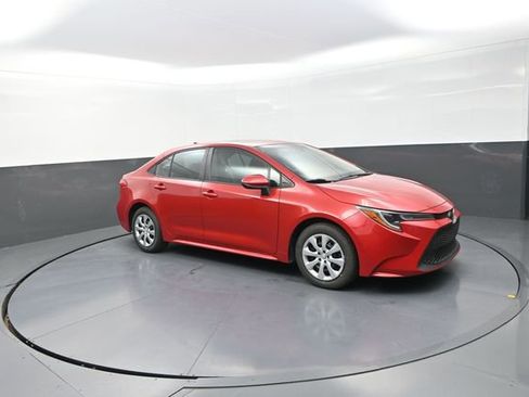 Used 2021 Toyota Corolla LE FWD image 10