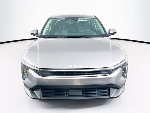 Used 2025 Kia K4 FWD image 2