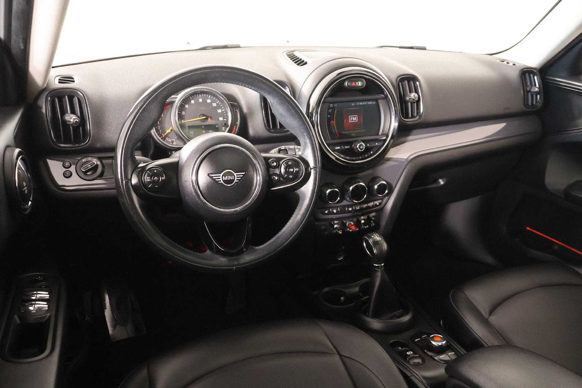 Used 2019 MINI Cooper Countryman FWD image 2