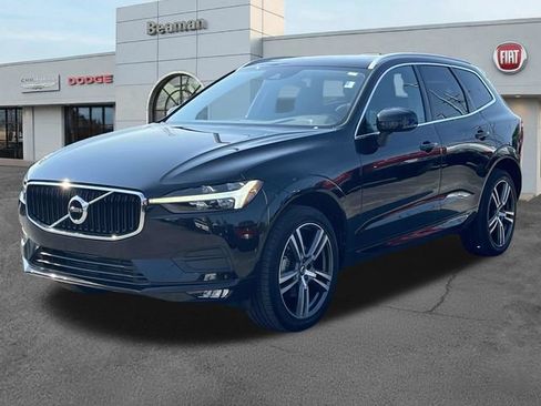 Used 2021 Volvo XC60 T5 Momentum w/ Protection Package Premier FWD image 3