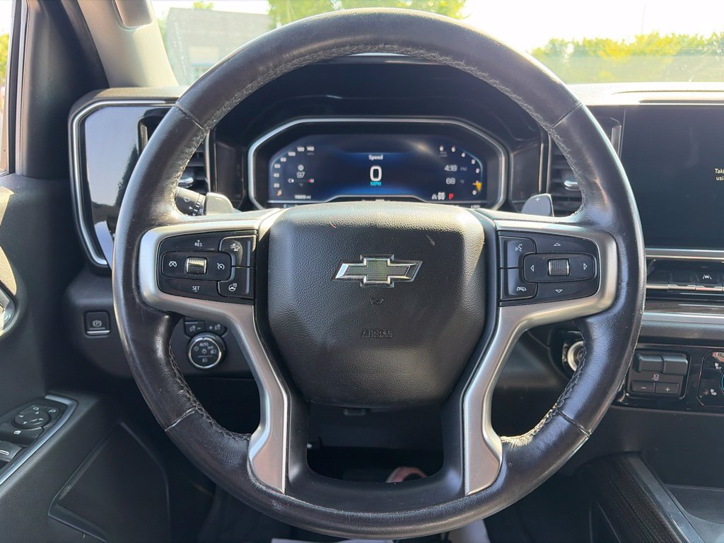 Used 2023 Chevrolet Silverado 1500 RST AWD/4WD image 13
