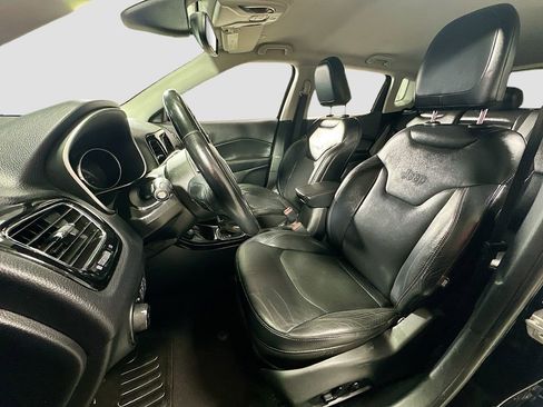 Used 2018 Jeep Compass Limited AWD/4WD image 22