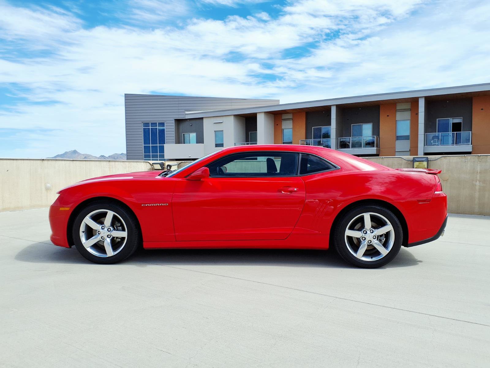 Used 2015 Chevrolet Camaro LT w/ 1LT Preferred Package RWD image 2