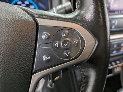Used 2022 Chevrolet Colorado Z71 image 17