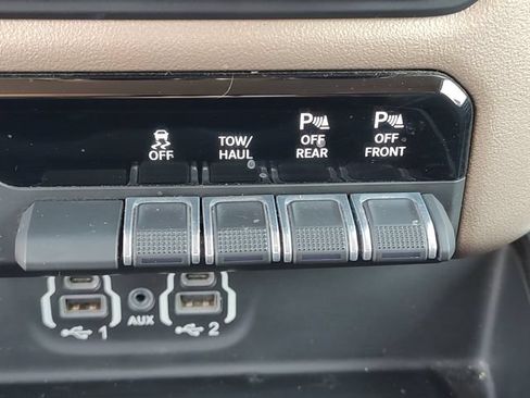 Used 2022 RAM 1500 Laramie RWD image 17