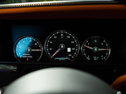 Used 2023 Rolls-Royce Cullinan Black Badge w/ Leather Finishing Pack image 15