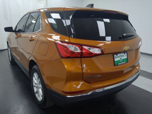 Used 2019 Chevrolet Equinox LT w/ Driver Convenience Package FWD image 6