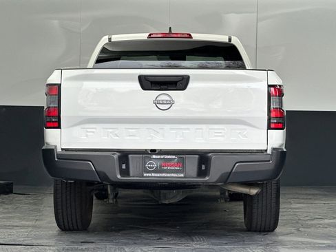 Used 2023 Nissan Frontier S image 4