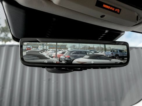 Used 2025 Land Rover Discovery Sport S image 15