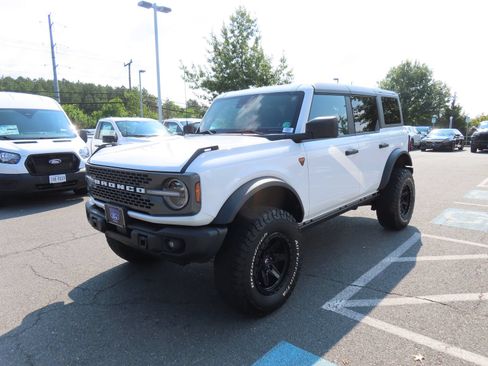 Used 2023 Ford Bronco Badlands AWD/4WD image 3