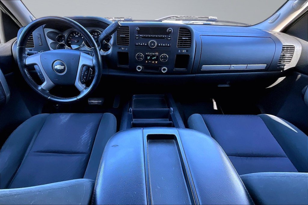 Used 2007 Chevrolet Silverado 2500 LT w/ 2LT Audio Package RWD image 9