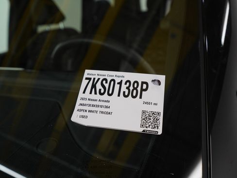 Used 2025 Nissan Armada Platinum AWD/4WD image 33