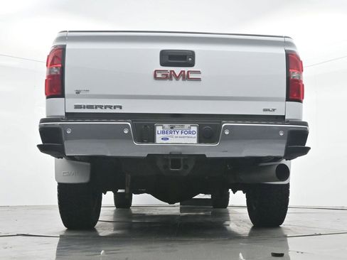 Used 2018 GMC Sierra 2500 SLT w/ Duramax Plus Package AWD/4WD image 32