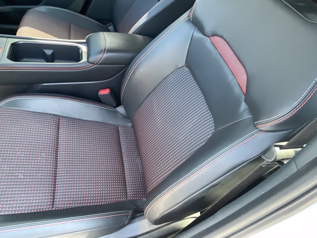 Certified 2025 Nissan Kicks SR AWD/4WD image 12