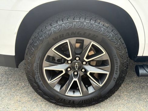 Used 2023 Chevrolet Tahoe Z71 w/ Max Trailering Package AWD/4WD image 14