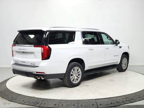Used 2025 GMC Yukon XL Denali image 7