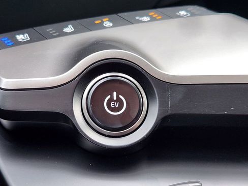 New 2025 Kia EV6 Wind image 24