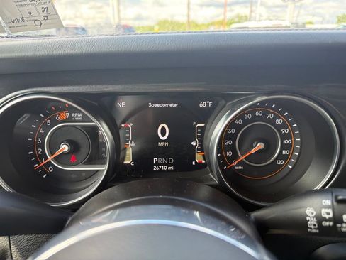 Used 2021 Jeep Wrangler Unlimited Sahara AWD/4WD image 23
