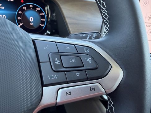 New 2026 Volkswagen Atlas SE image 28