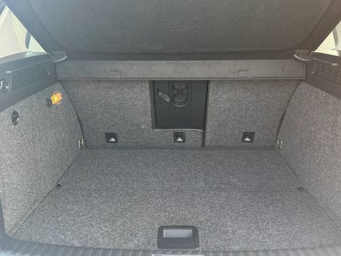 Used 2017 Volkswagen Tiguan S image 25