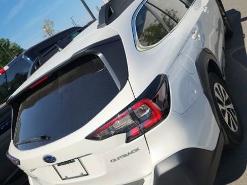 Used 2024 Subaru Outback Premium image 3