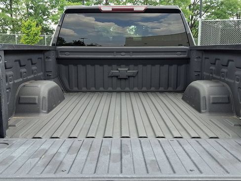 Used 2022 Chevrolet Silverado 1500 LT AWD/4WD image 28