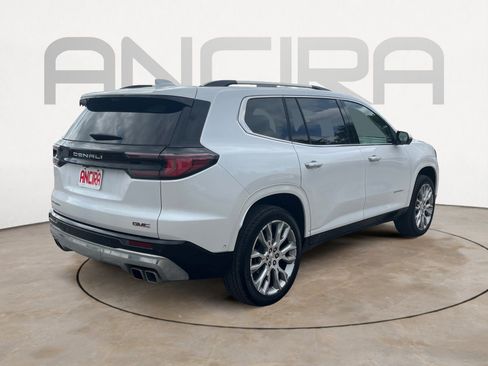 Used 2025 GMC Acadia Denali w/ Super Cruise Package FWD image 3