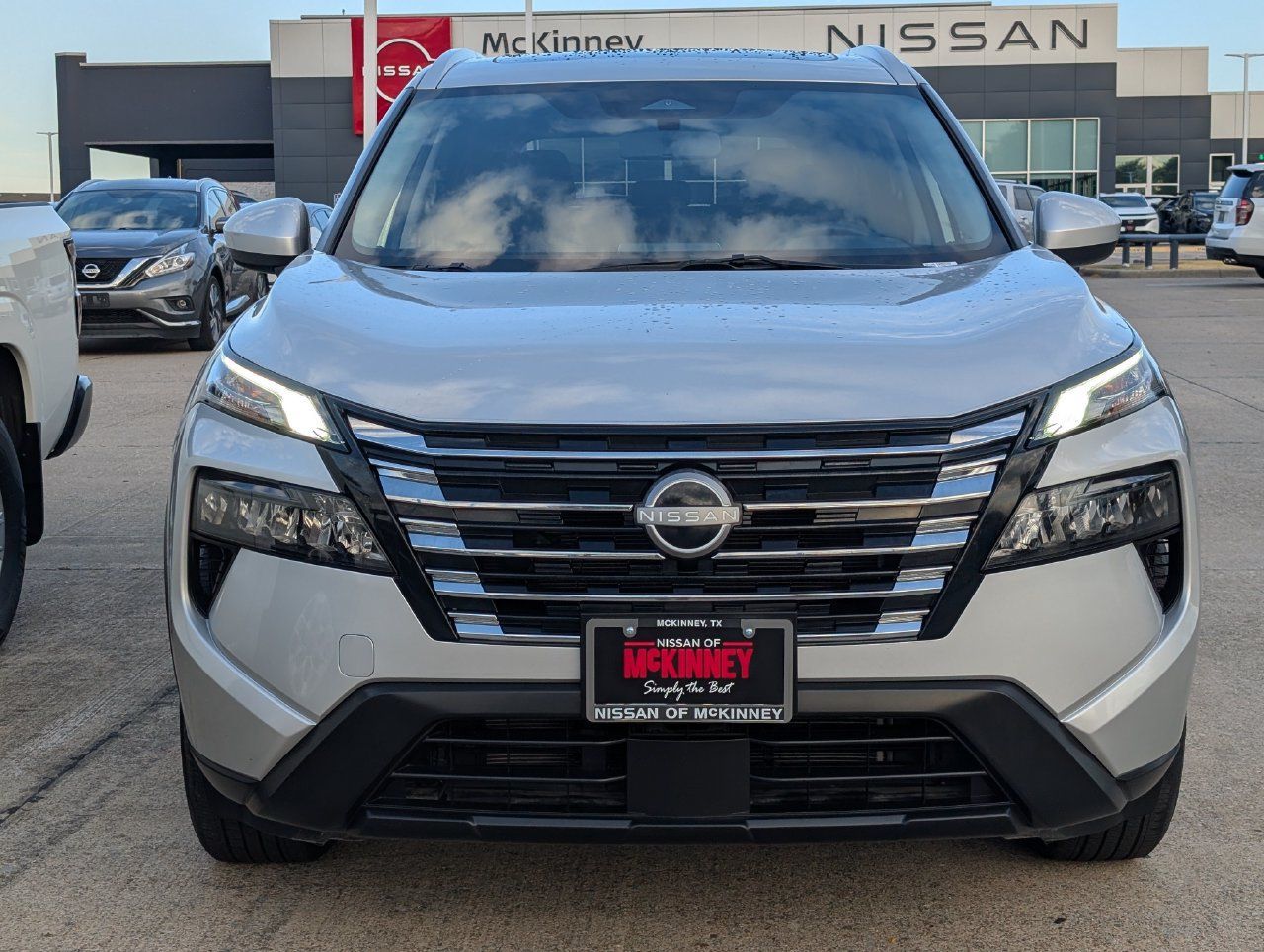 Certified 2025 Nissan Rogue SV w/ SV Premium Package FWD image 6