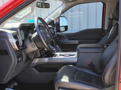 Used 2023 Ford F250 Lariat w/ Sport Appearance Package AWD/4WD image 9