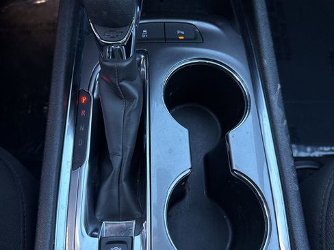 Used 2024 Chevrolet Malibu LT image 11