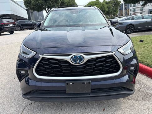 Used 2023 Toyota Highlander XLE FWD image 8