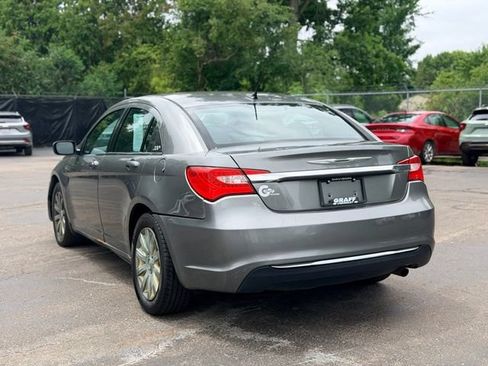 Used 2013 Chrysler 200 Touring FWD image 5