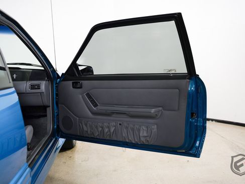 Used 1993 Ford Mustang Cobra image 31